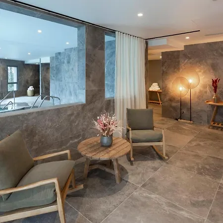 Hotel Le Gervais & Handwritten Collection