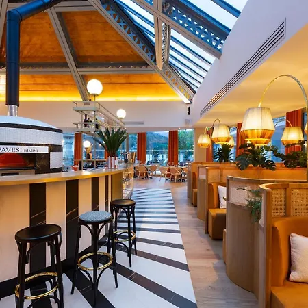 Hotel Le Gervais & Handwritten Collection